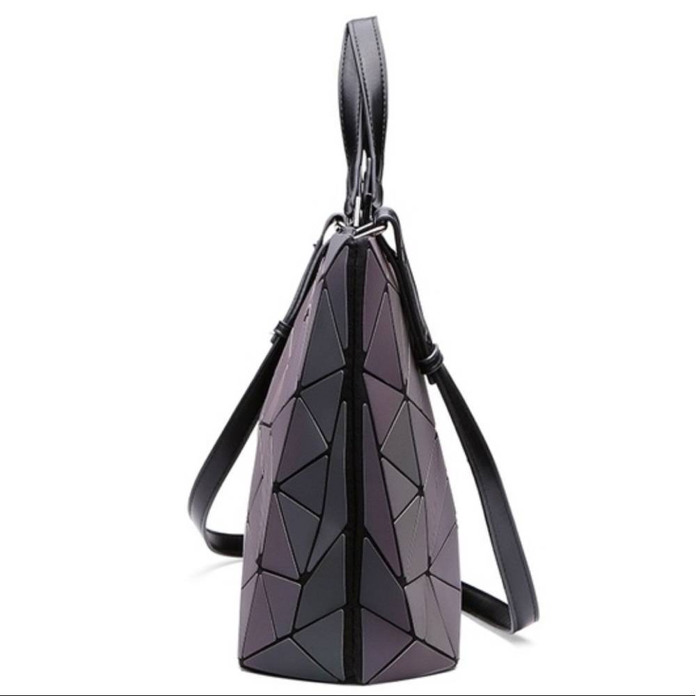 ‼️RESTOCK COMING SOON‼️Geometric Luminous Bag - Picture 4 of 8